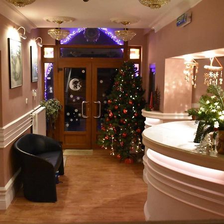 Hotel Galeria Pezinska Baba Пежинок Екстериор снимка