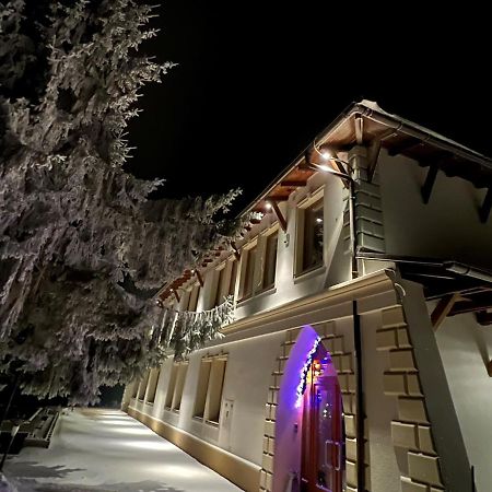 Hotel Galeria Pezinska Baba Пежинок Екстериор снимка