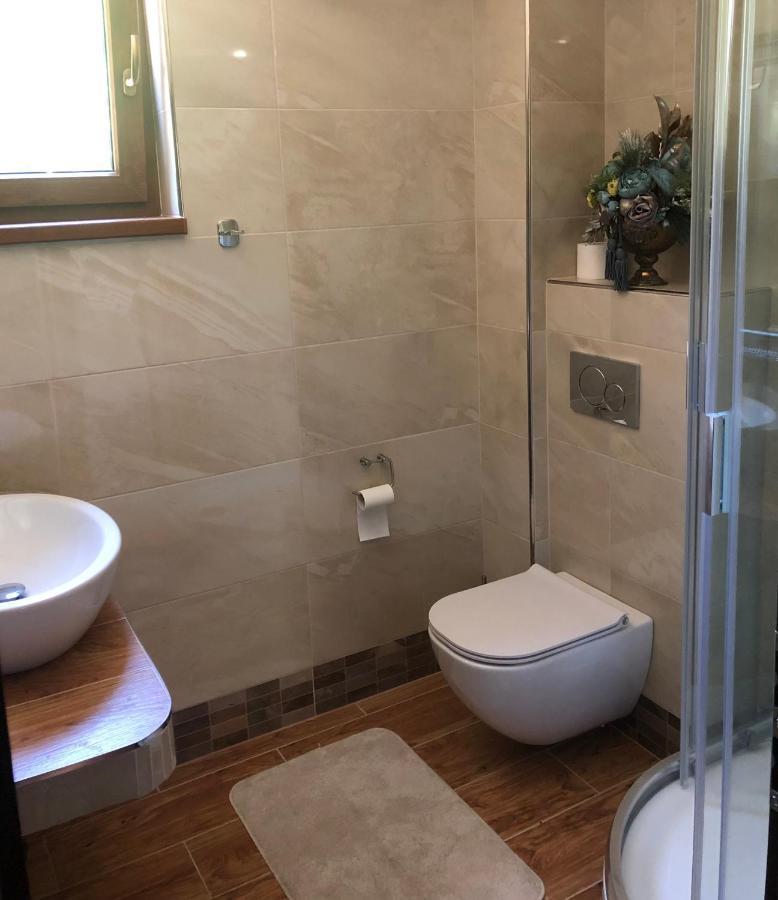 Hotel Galeria Pezinska Baba Пежинок Екстериор снимка