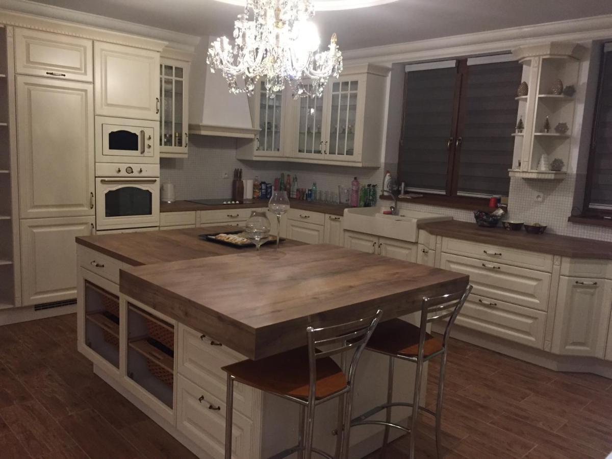 Hotel Galeria Pezinska Baba Пежинок Екстериор снимка