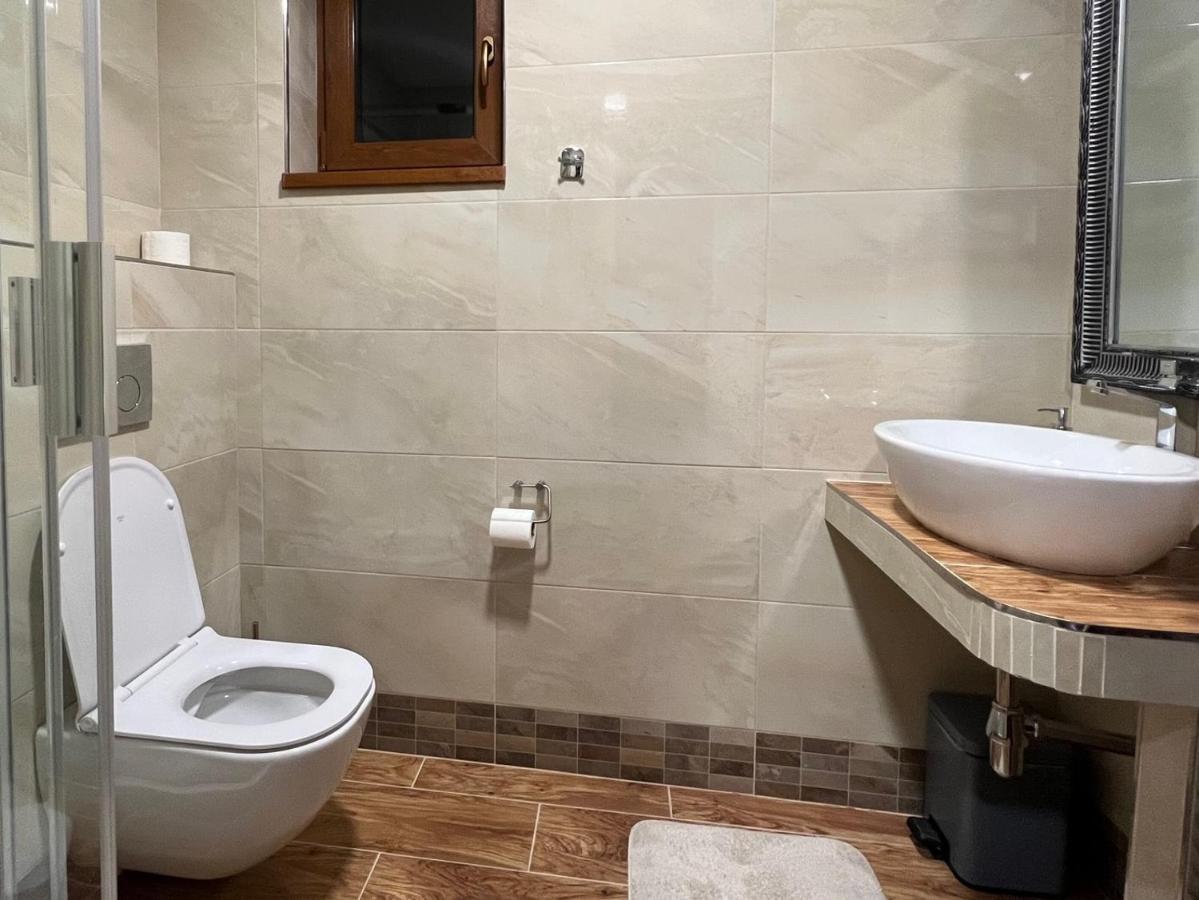 Hotel Galeria Pezinska Baba Пежинок Екстериор снимка